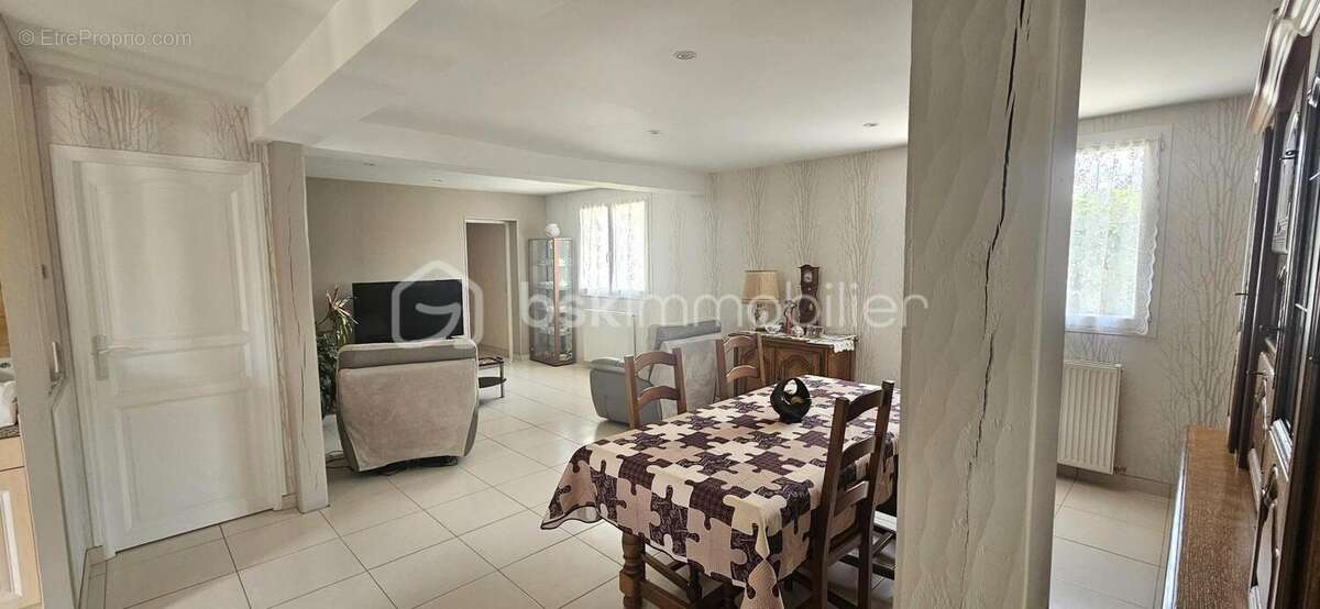 Maison à TOURNAN-EN-BRIE