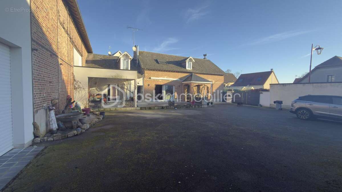 Maison à SAINT-QUENTIN