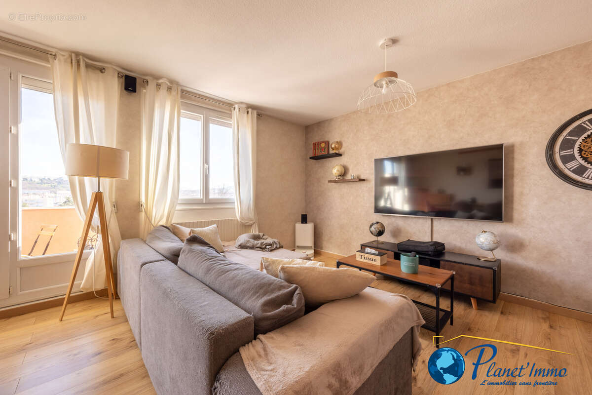 Appartement à SAINT-ETIENNE