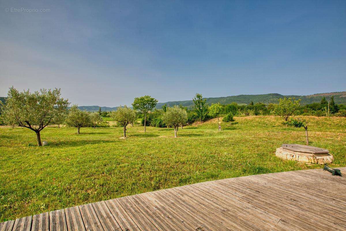 Appartement à ALBA-LA-ROMAINE