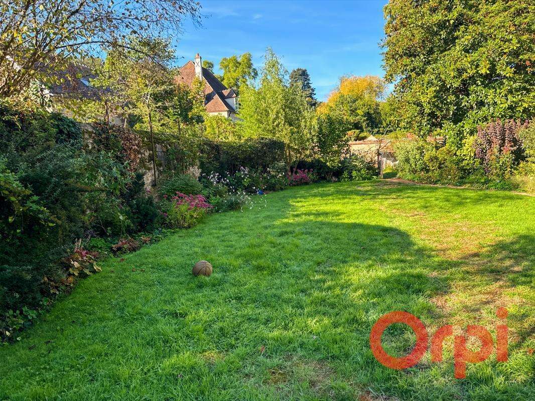 Maison à SAINT-AMAND-MONTROND