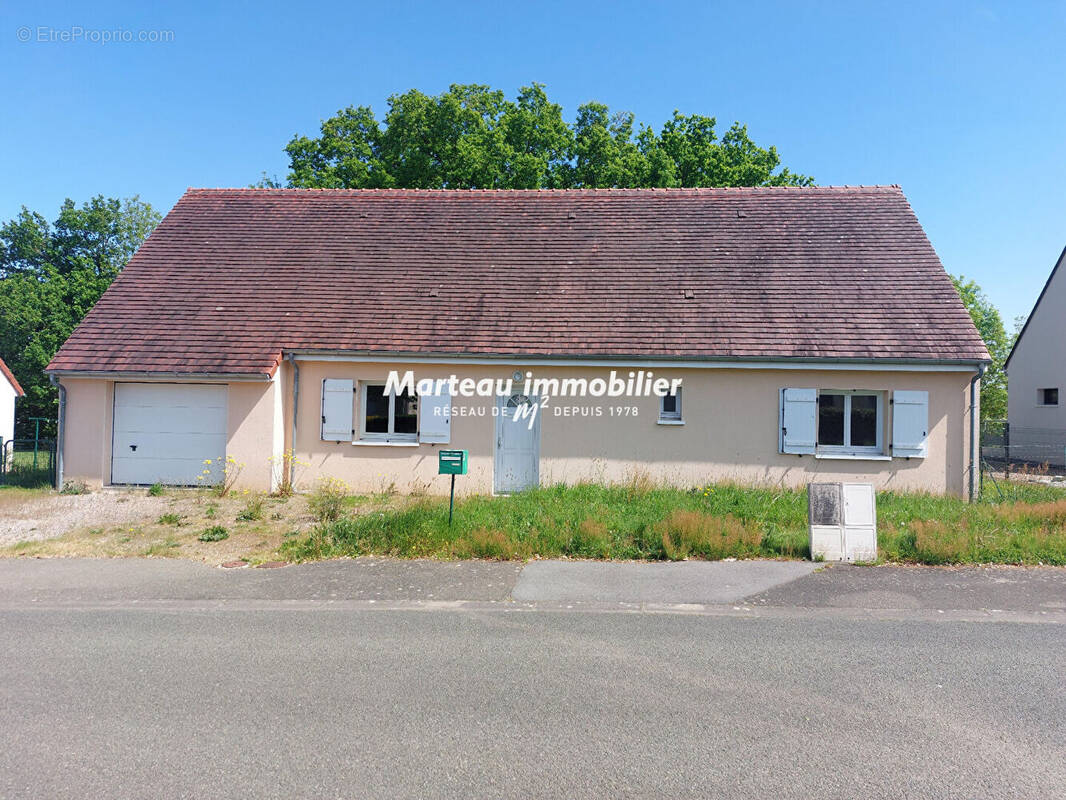 Maison à FRESNAY-SUR-SARTHE