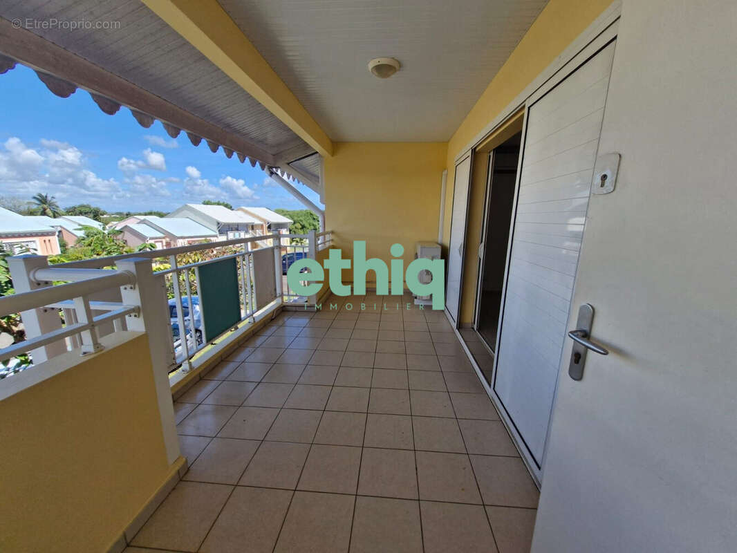 Appartement à LAMENTIN