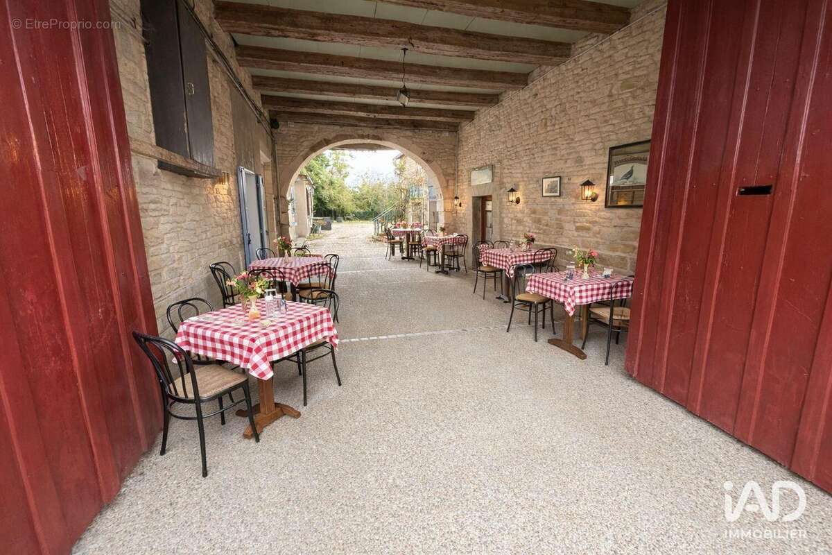 Photo 2 - Commerce à VILLEFAGNAN