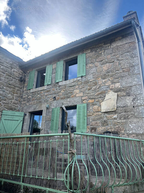 Maison à AUMONT-AUBRAC