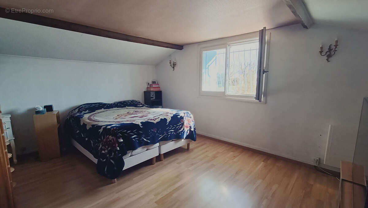 Maison à TONNAY-CHARENTE