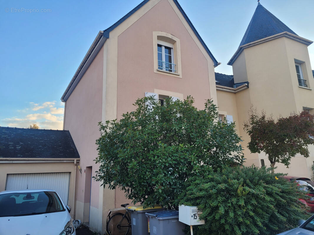 Maison à CHAMBRAY-LES-TOURS
