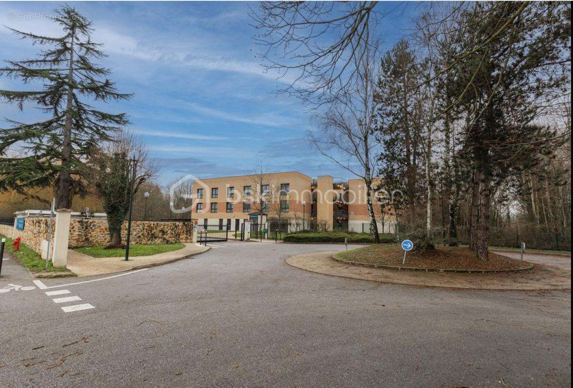 Appartement à MAGNY-LES-HAMEAUX