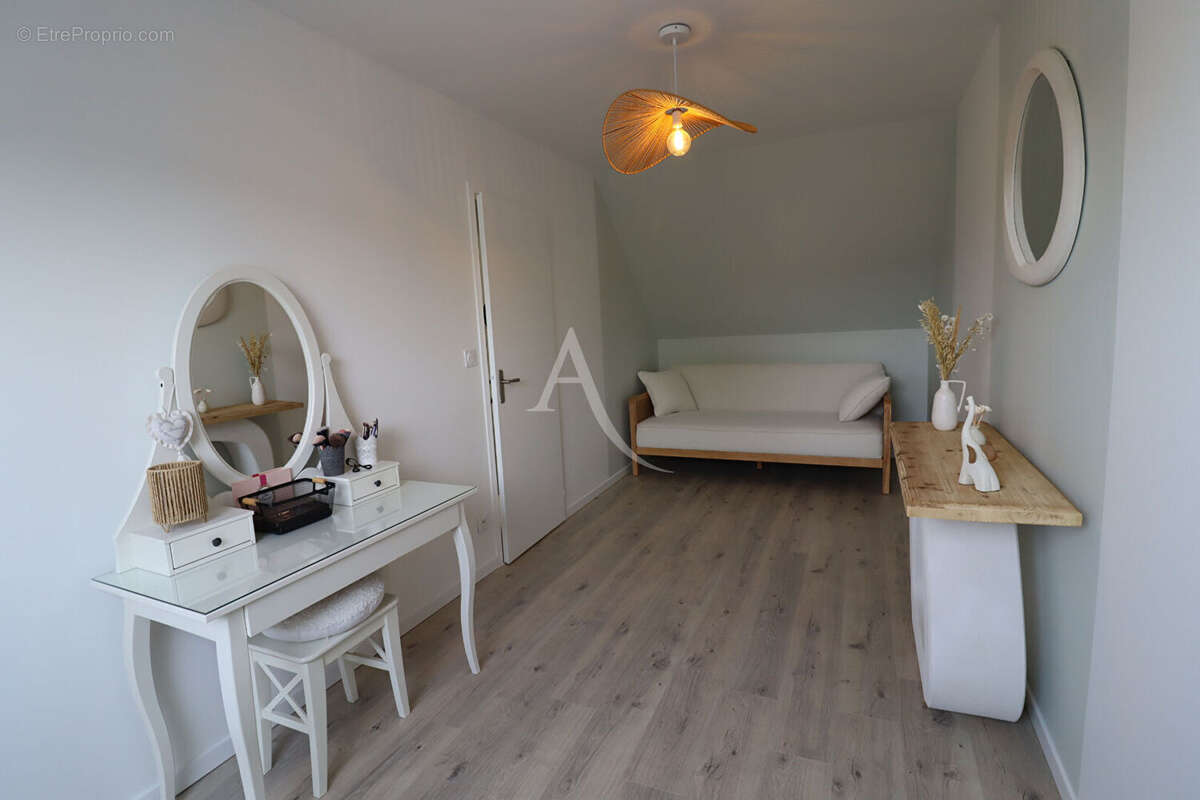 Maison à INCARVILLE