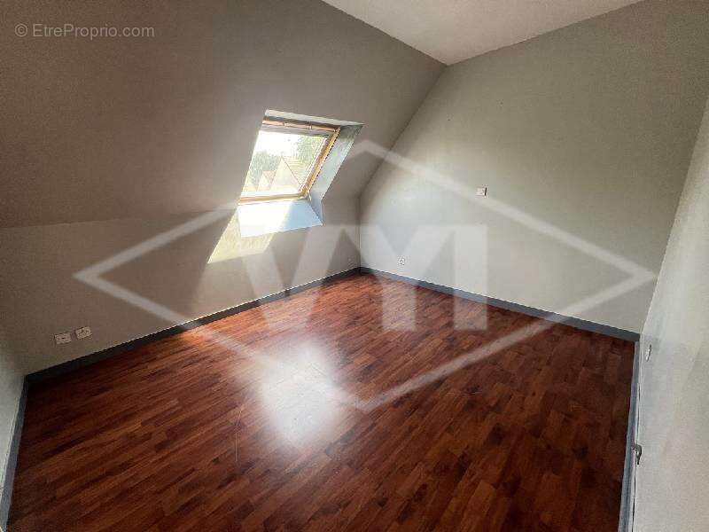 Maison à COMBS-LA-VILLE