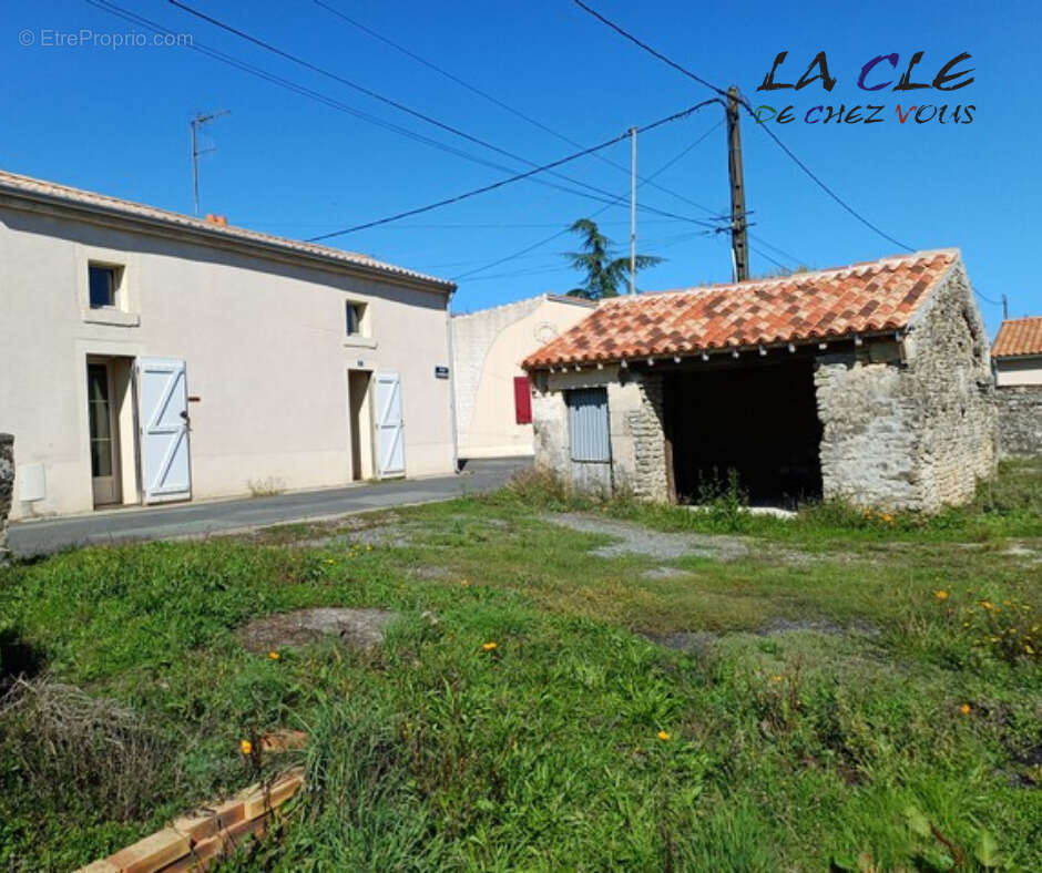 Maison à COULONGES-SUR-L&#039;AUTIZE
