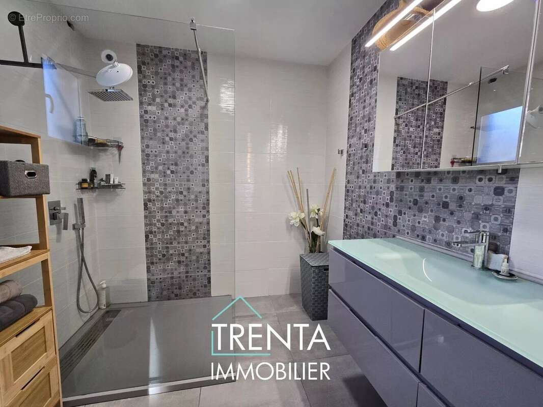 Maison à SAINT-JEAN-DE-MOIRANS