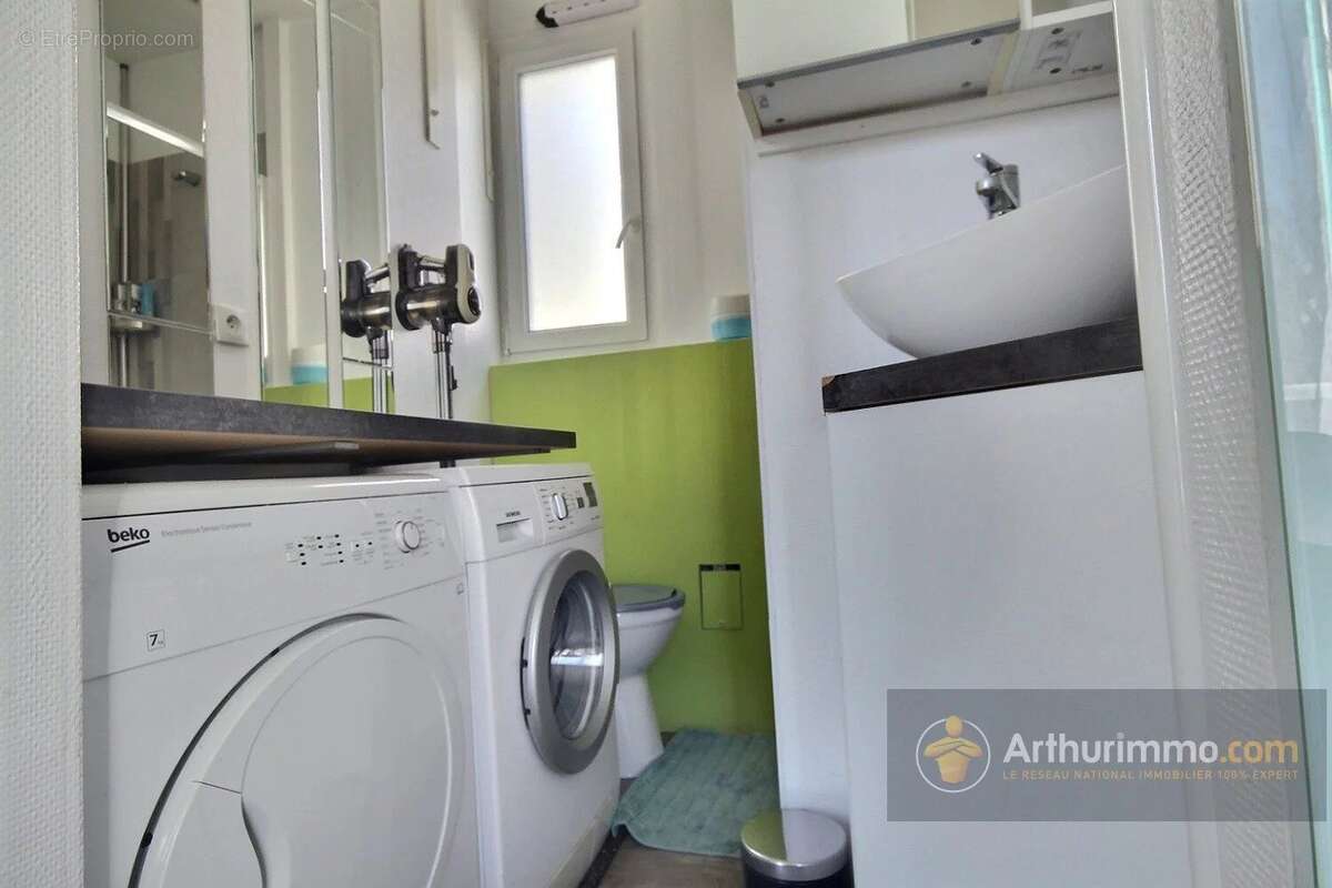 Appartement à CHARENTON-LE-PONT