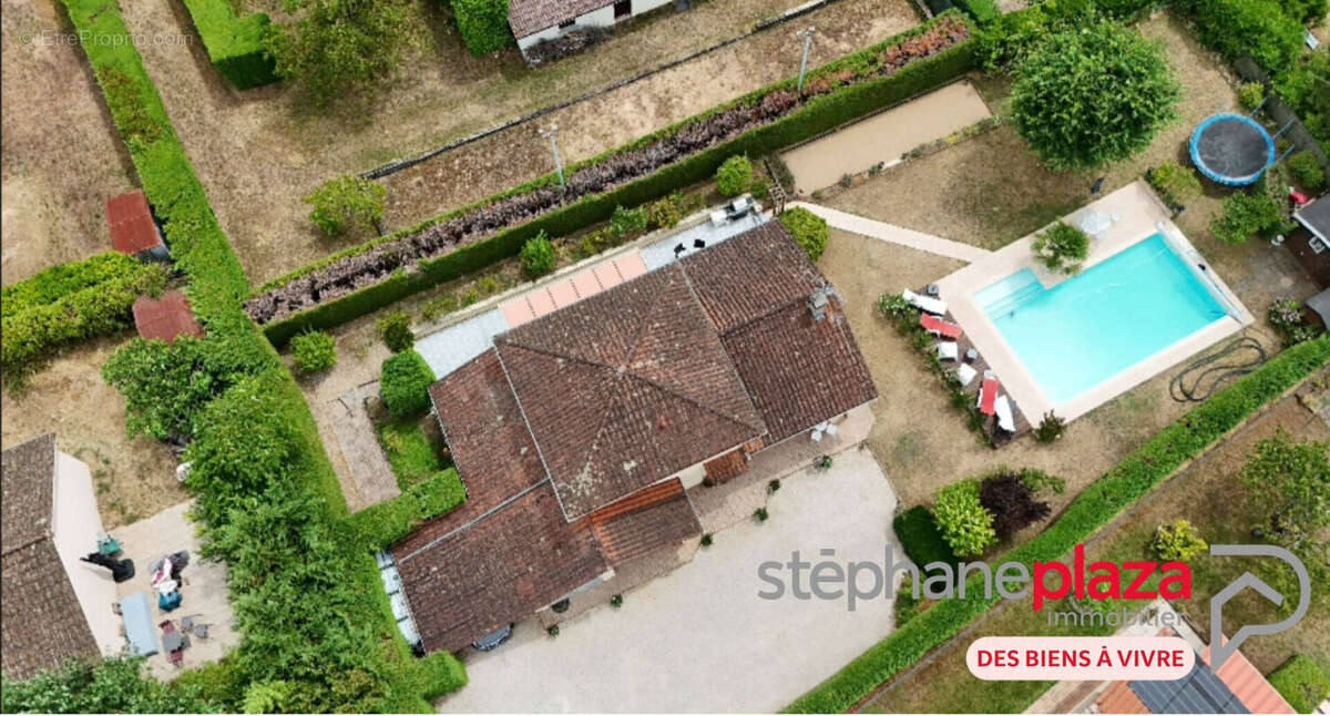 Maison Guereins 5 pièce(s) 125 m2 - photo 3