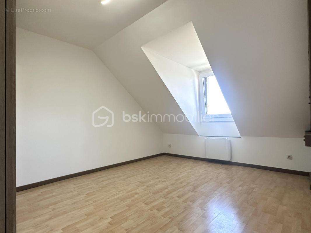 Maison à VILLENEUVE-SUR-YONNE