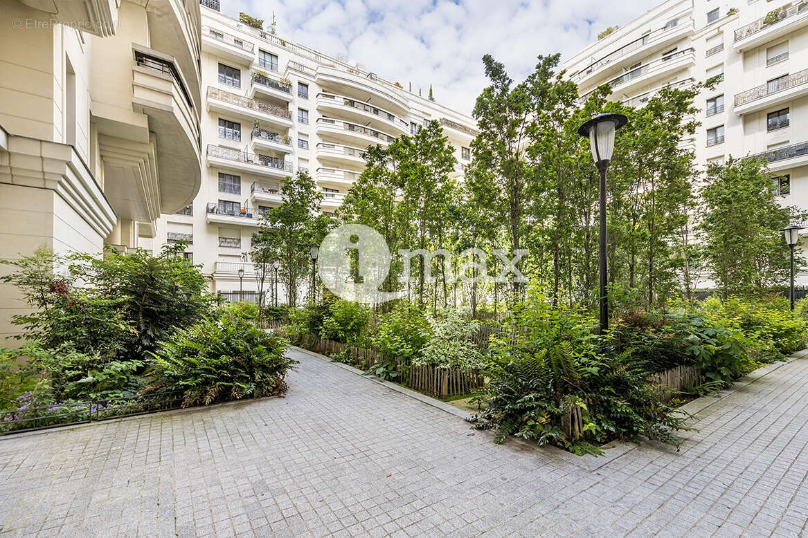 Appartement à LEVALLOIS-PERRET