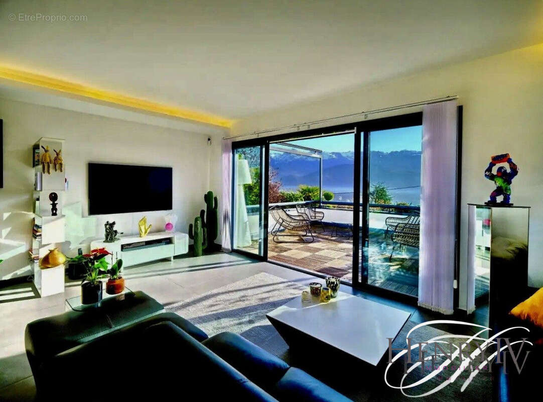 Appartement à LA TRONCHE