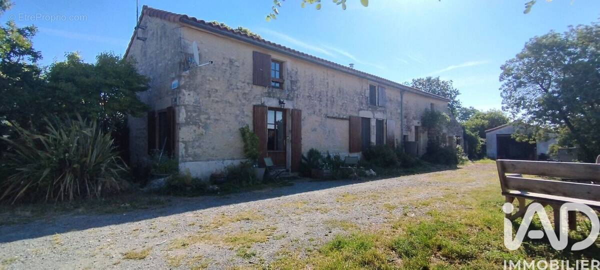 Photo 1 - Maison à L'HERMENAULT