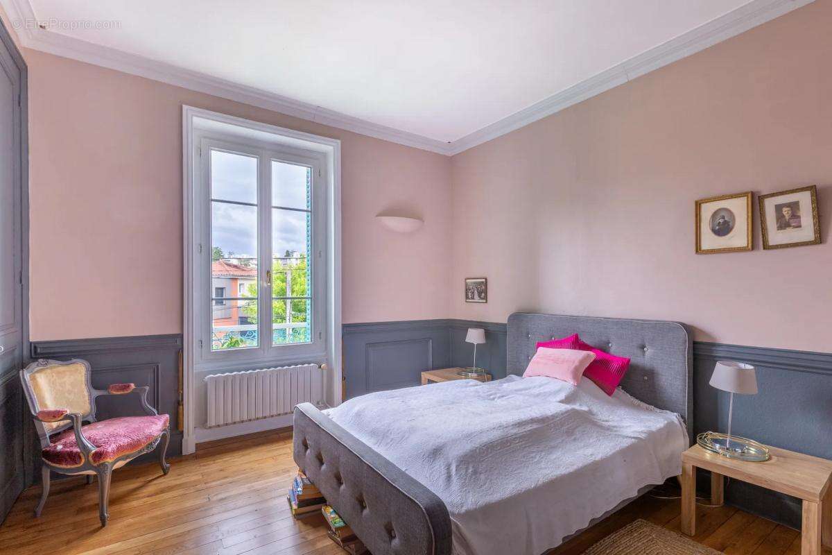 Maison à VILLEFRANCHE-SUR-SAONE