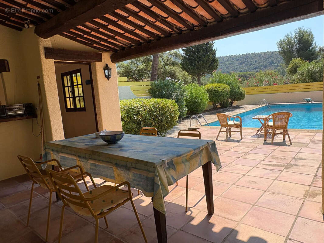 Maison à BORMES-LES-MIMOSAS