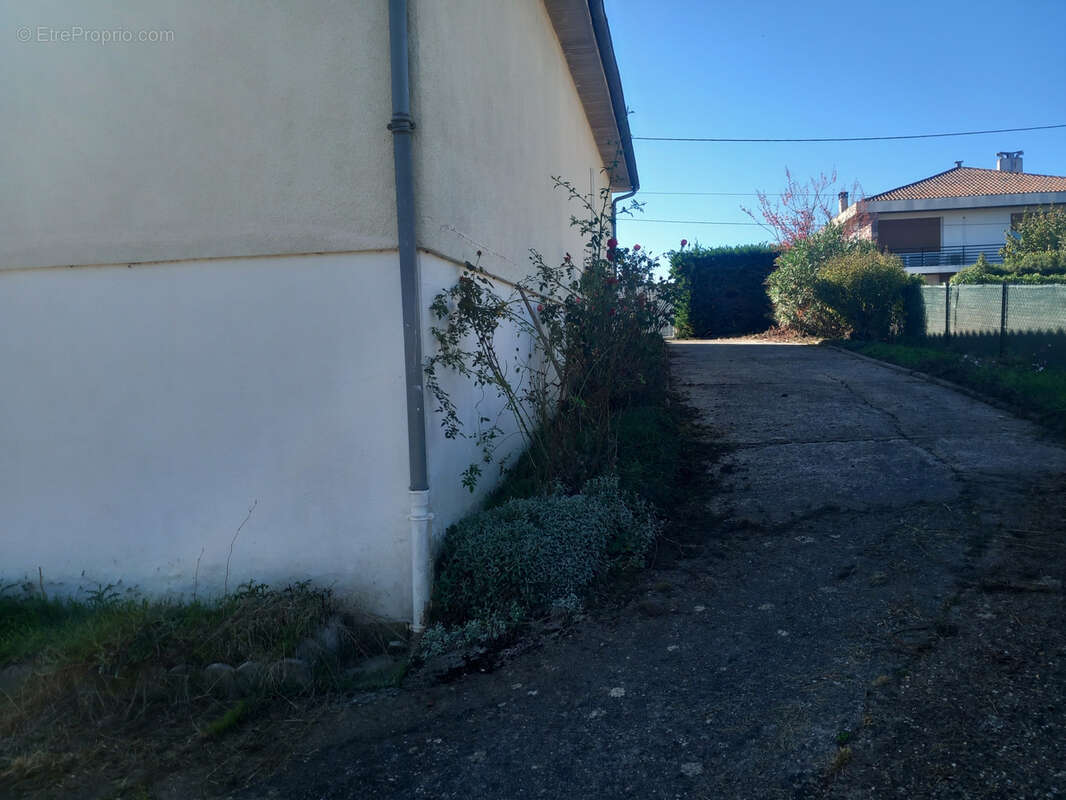 Maison à MONTAYRAL