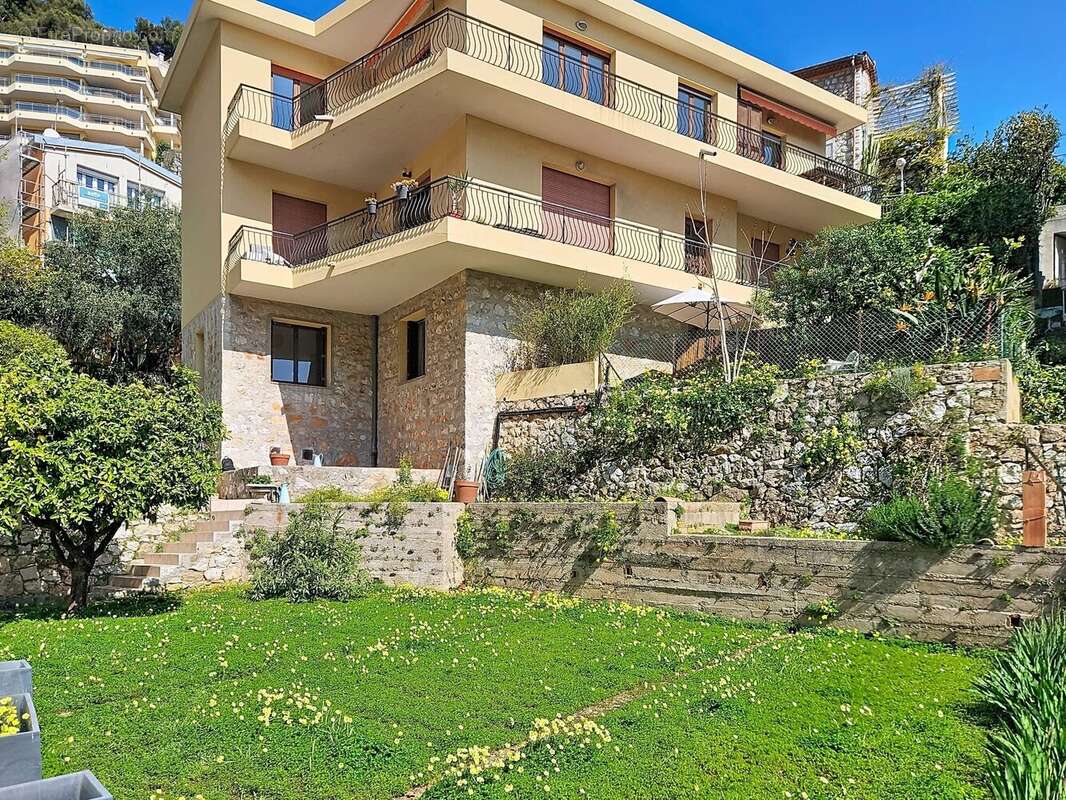 Appartement à VILLEFRANCHE-SUR-MER
