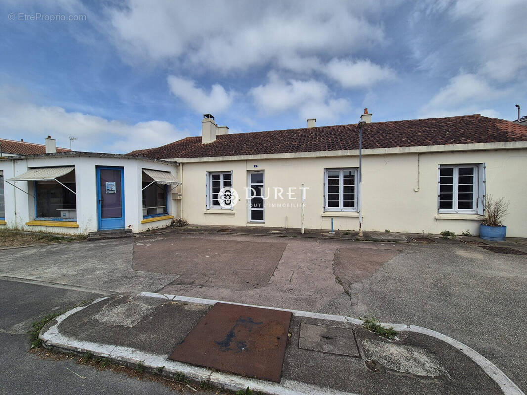 Maison à LE PERRIER