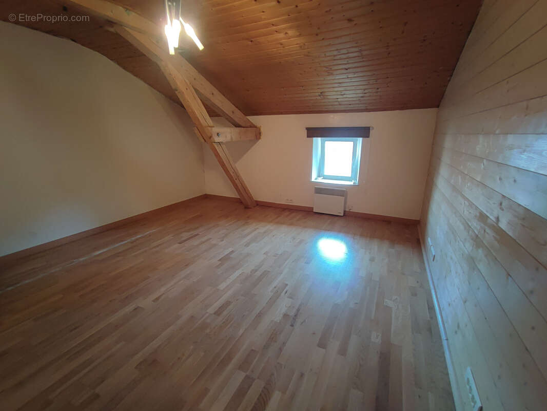 Maison à VOUJEAUCOURT