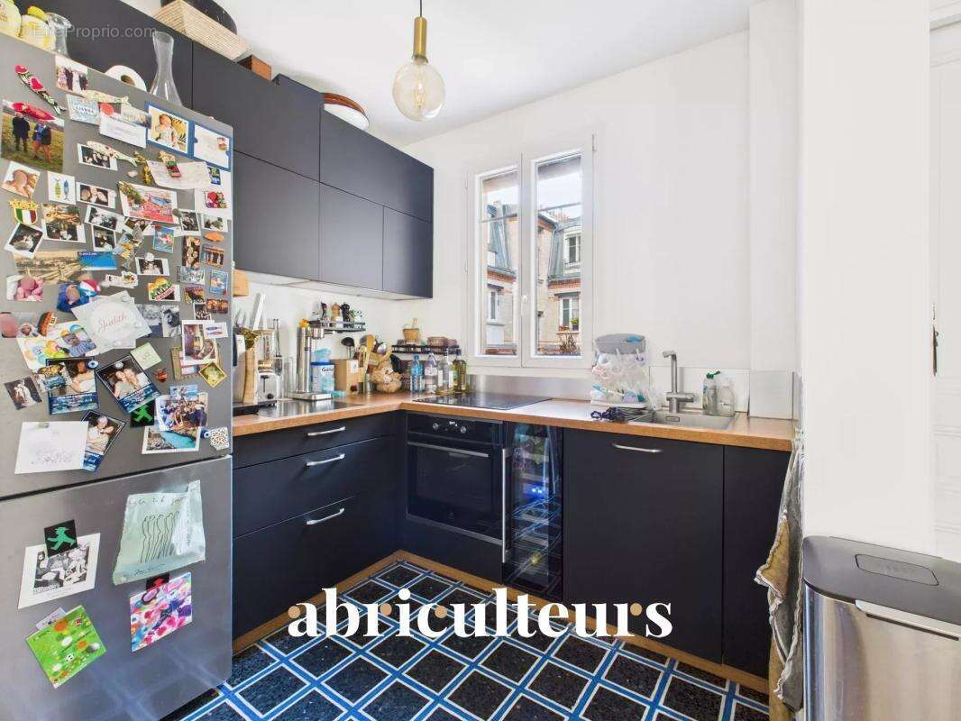 Appartement à PARIS-18E