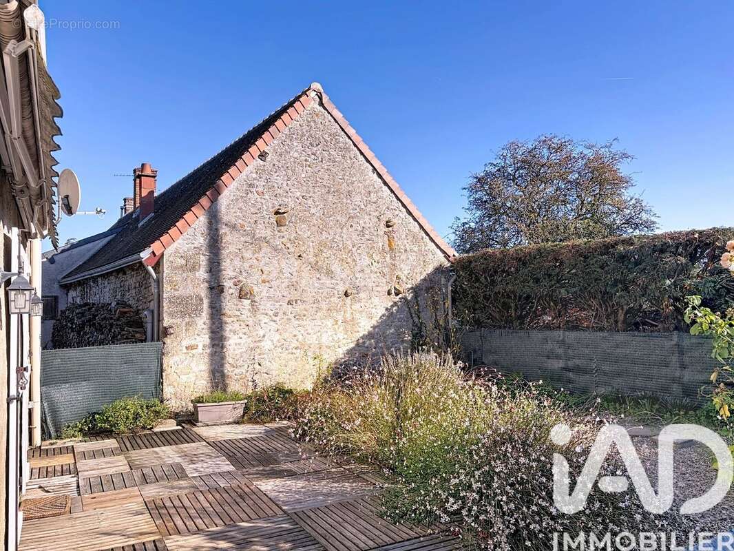 Photo 2 - Maison à GENILLE