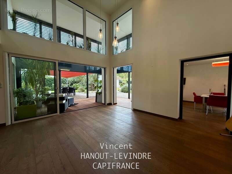 Maison à vendre 9 pièces BAZOGES EN PAILLERS (85) - photo 25