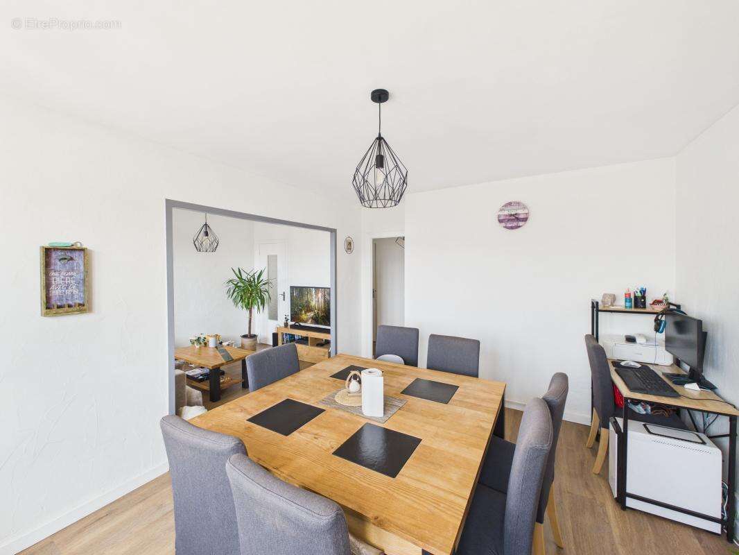 Appartement à BARBERAZ