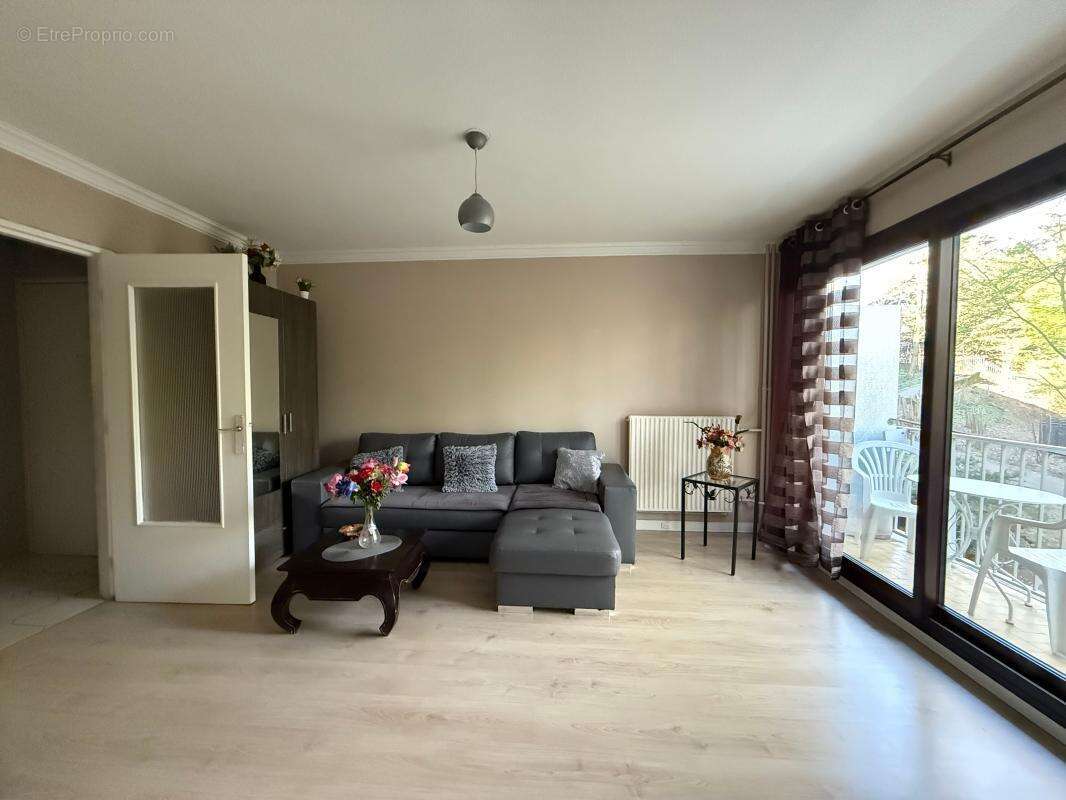 Appartement à TREMBLAY-EN-FRANCE