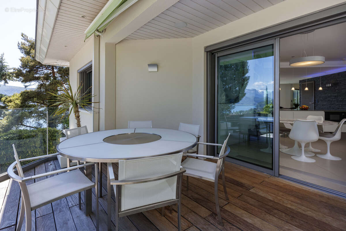 Villa d'exception dominant le lac - photo 54