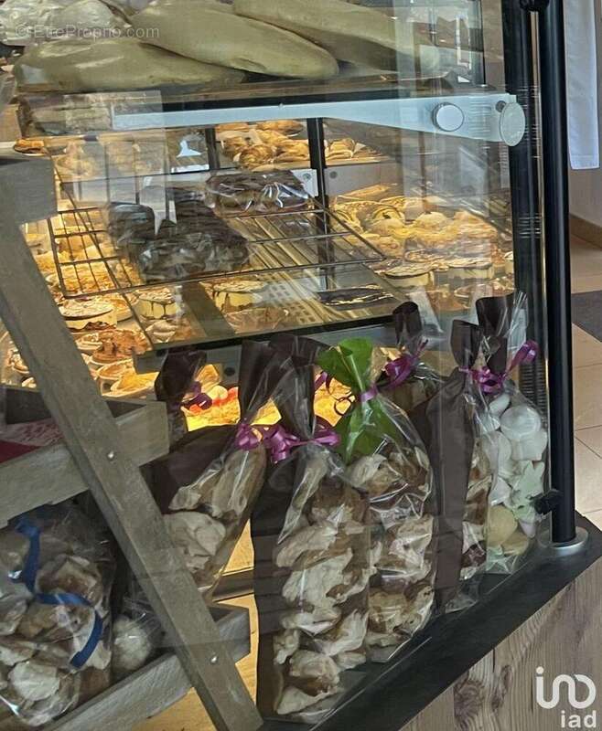 Photo 2 - Commerce à BARJAC