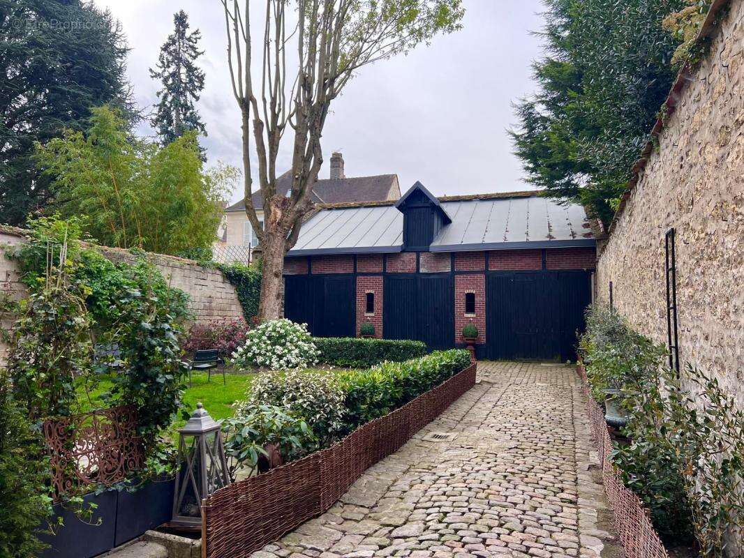 Maison à COMPIEGNE