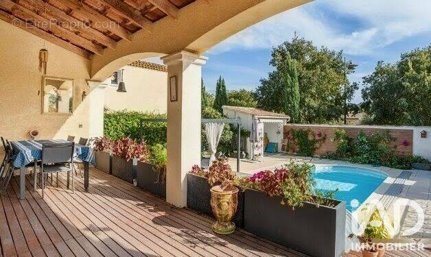 Photo 1 - Maison à ENSUES-LA-REDONNE