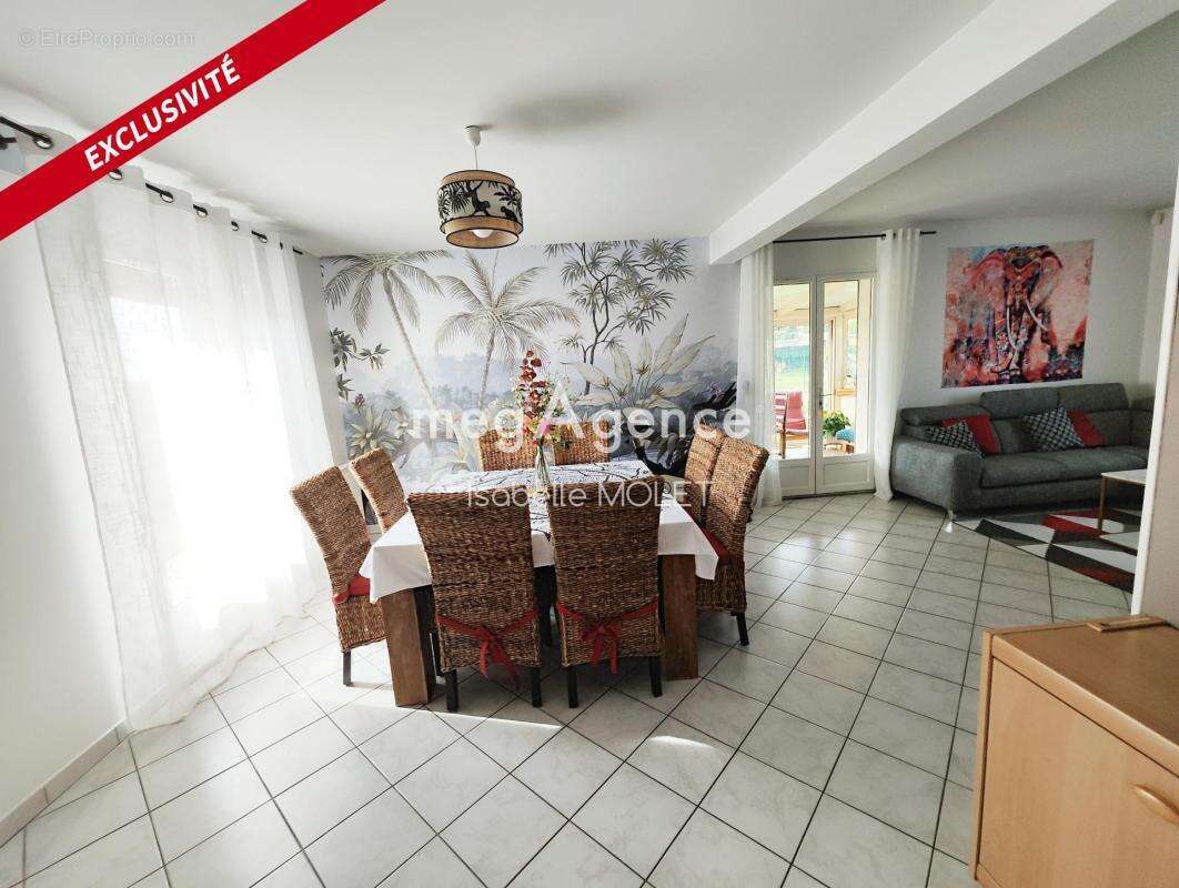 Maison à SIVRY-COURTRY