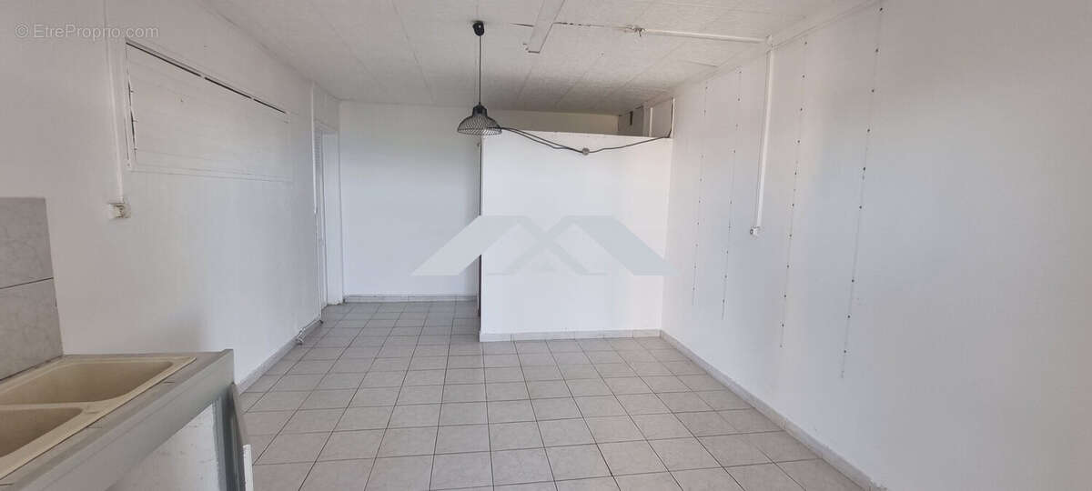 Maison 160 m² à Saint-Leu  - photo 5