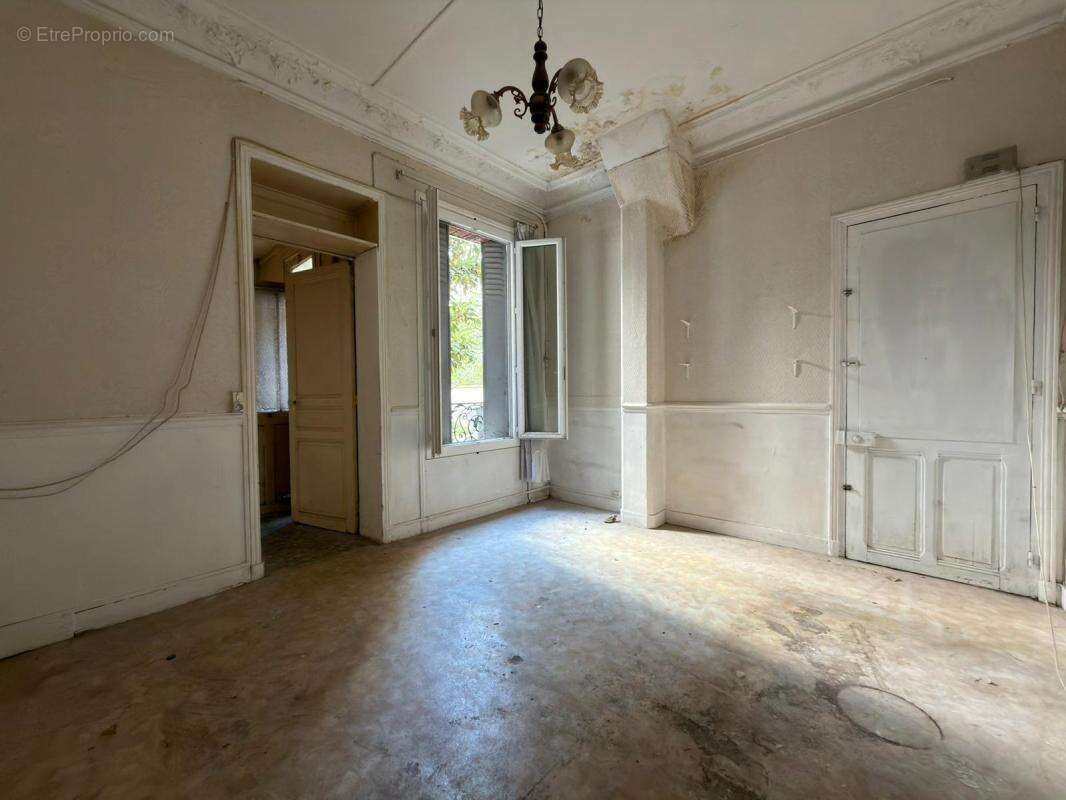 Appartement à SURESNES