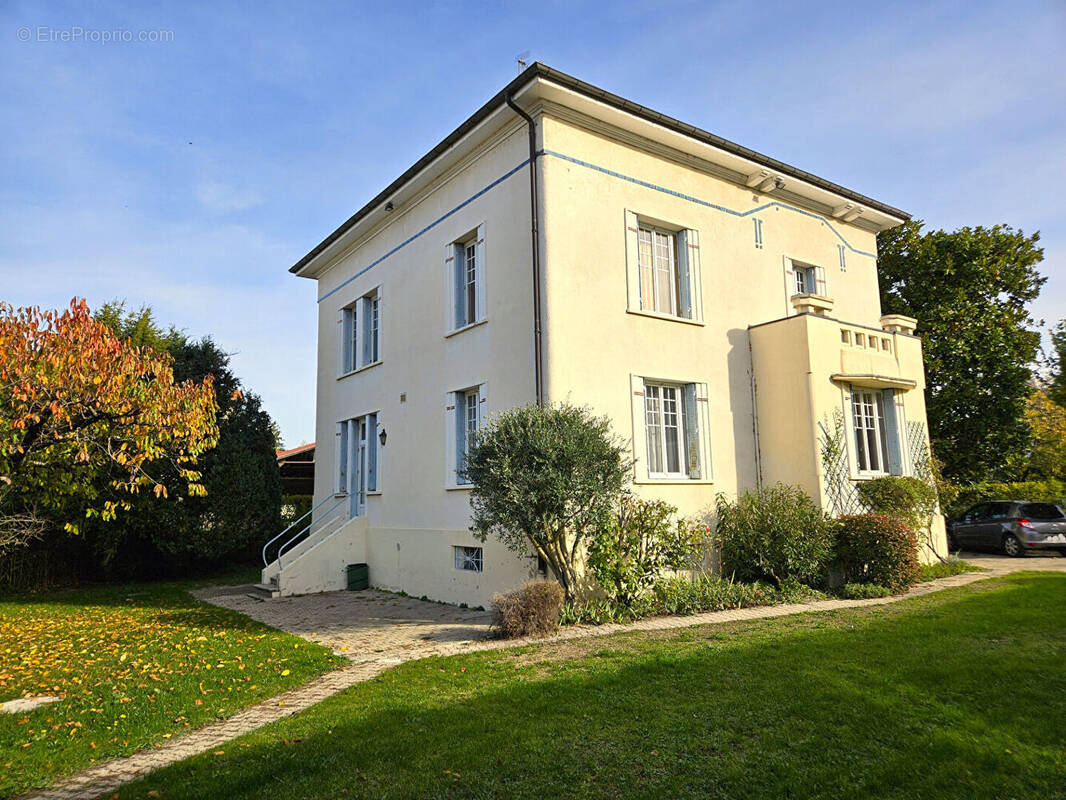 Maison à BOURGOIN-JALLIEU