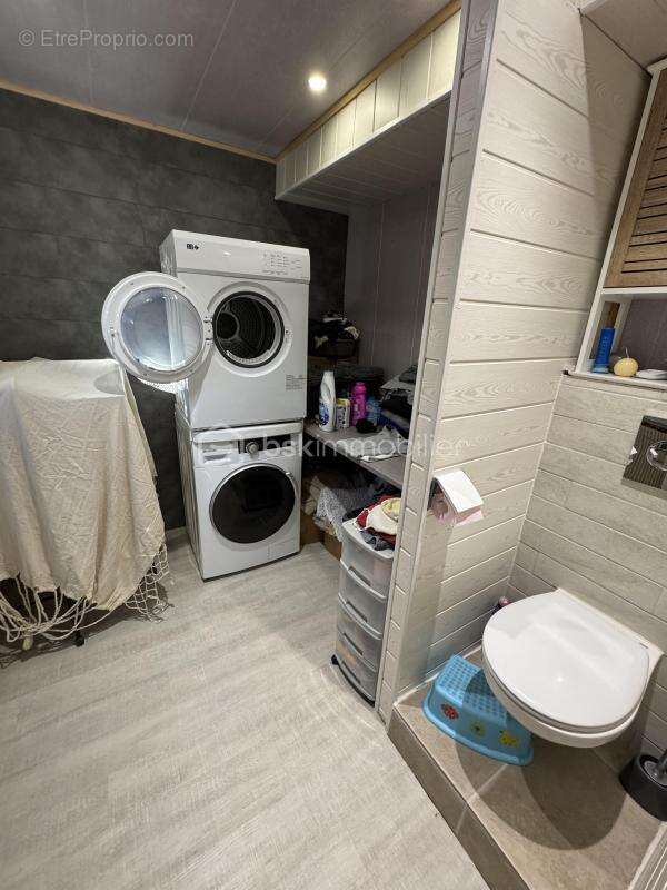 Maison à SAINT-DENIS-DE-CABANNE