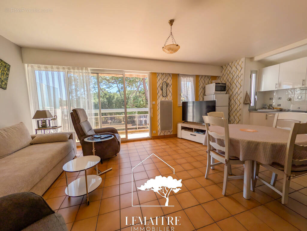 Appartement à LES MATHES