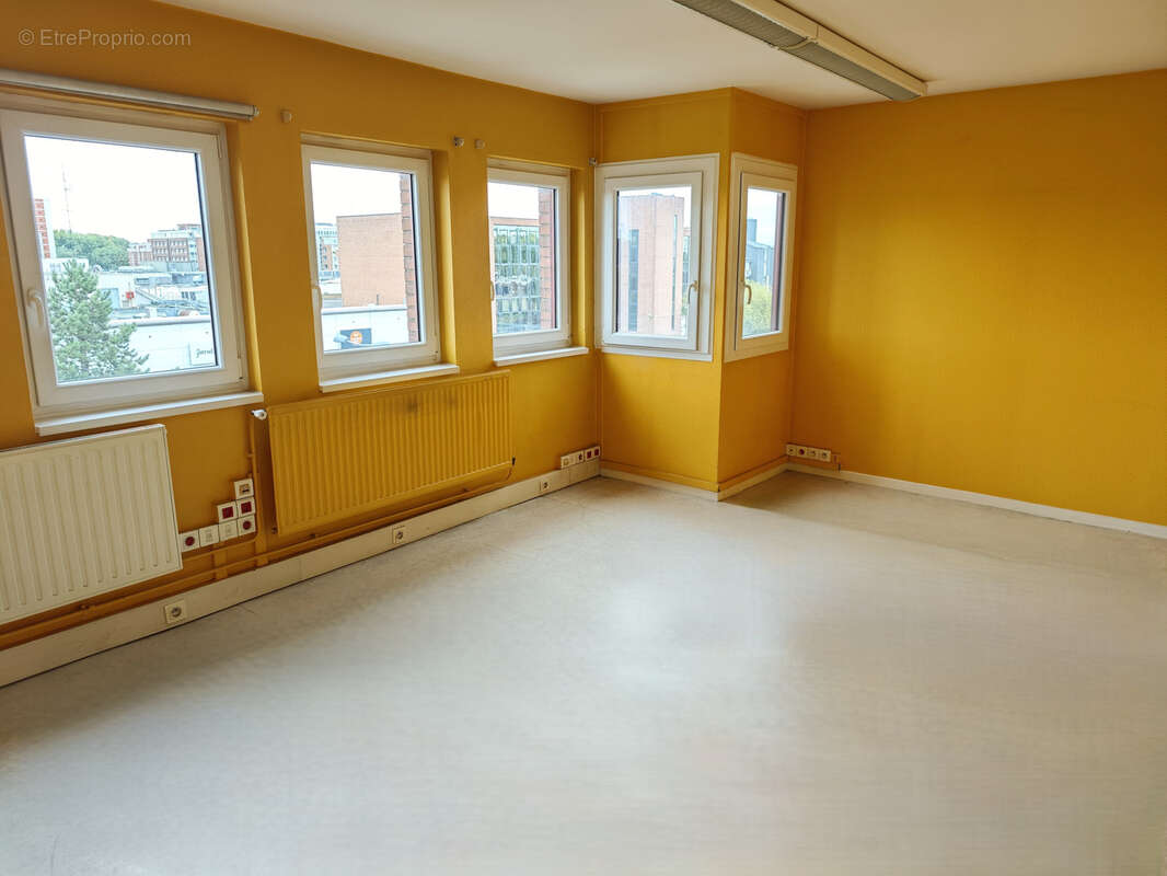 Commerce à VILLENEUVE-D&#039;ASCQ