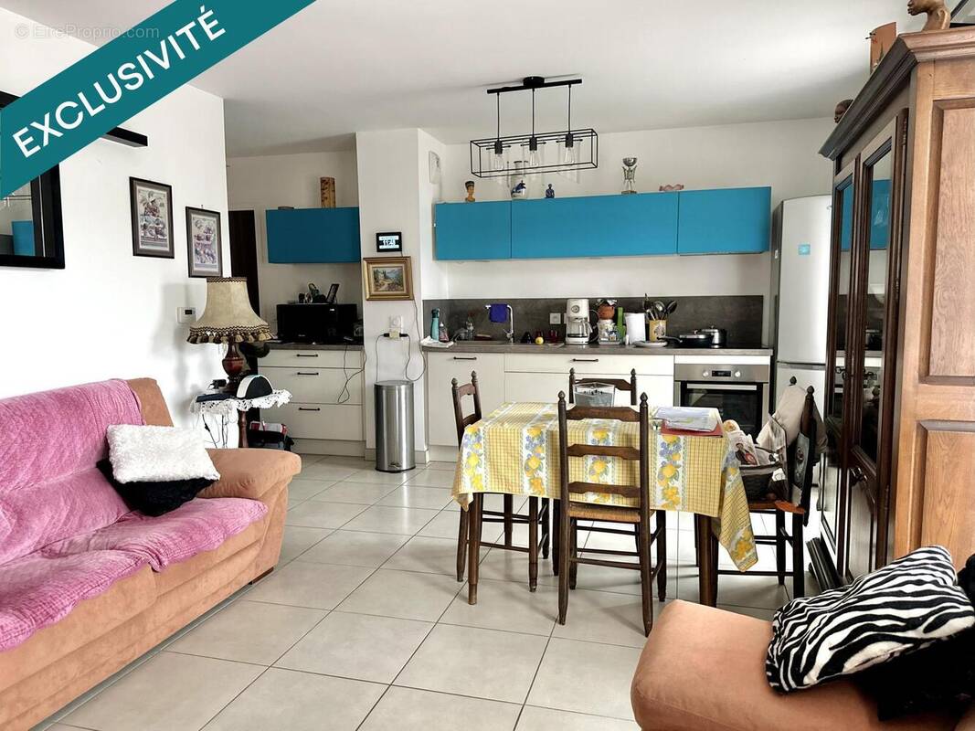 Photo 1 - Appartement à DECINES-CHARPIEU