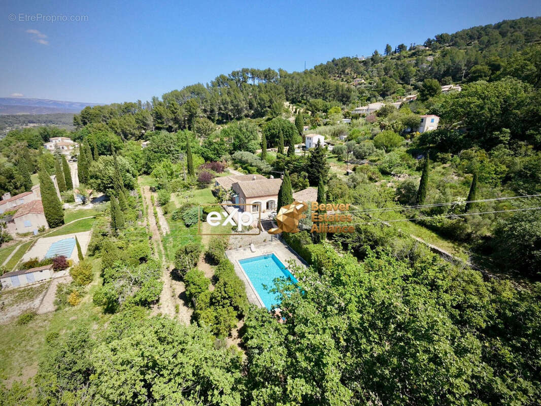 Maison 236 m² à La Cadiere-D'azur  - photo 3