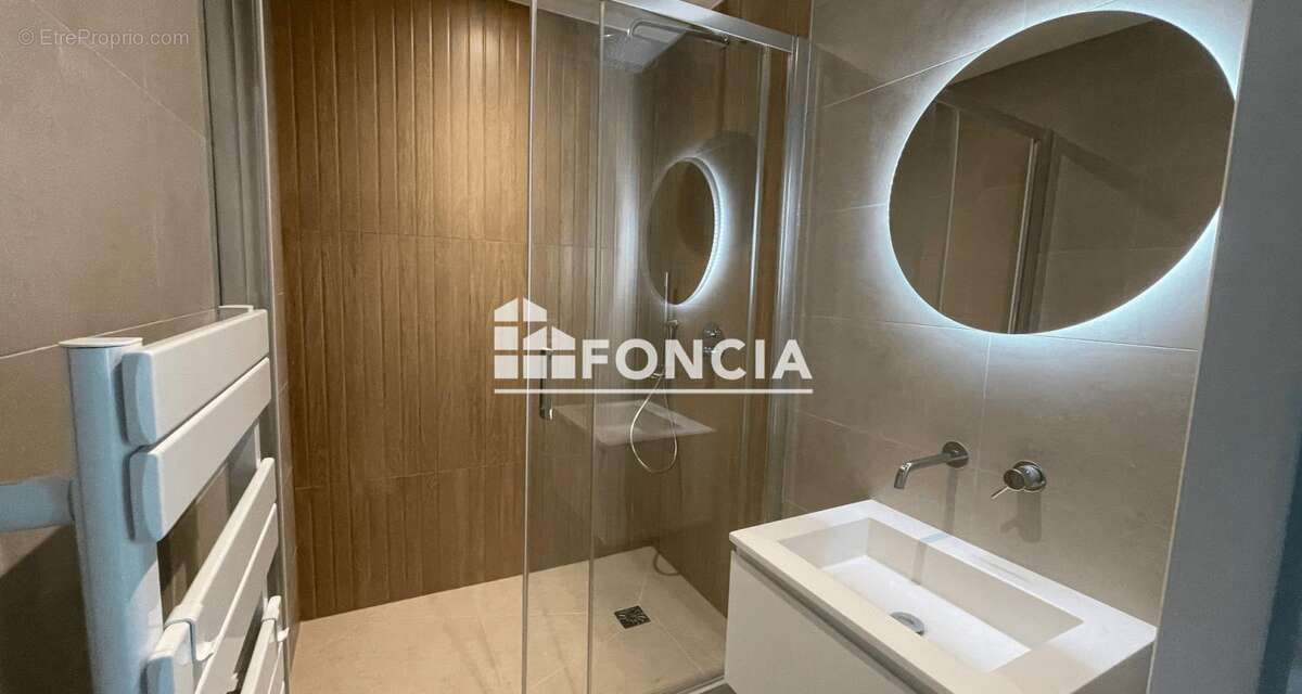 Appartement à MORIGNY-CHAMPIGNY