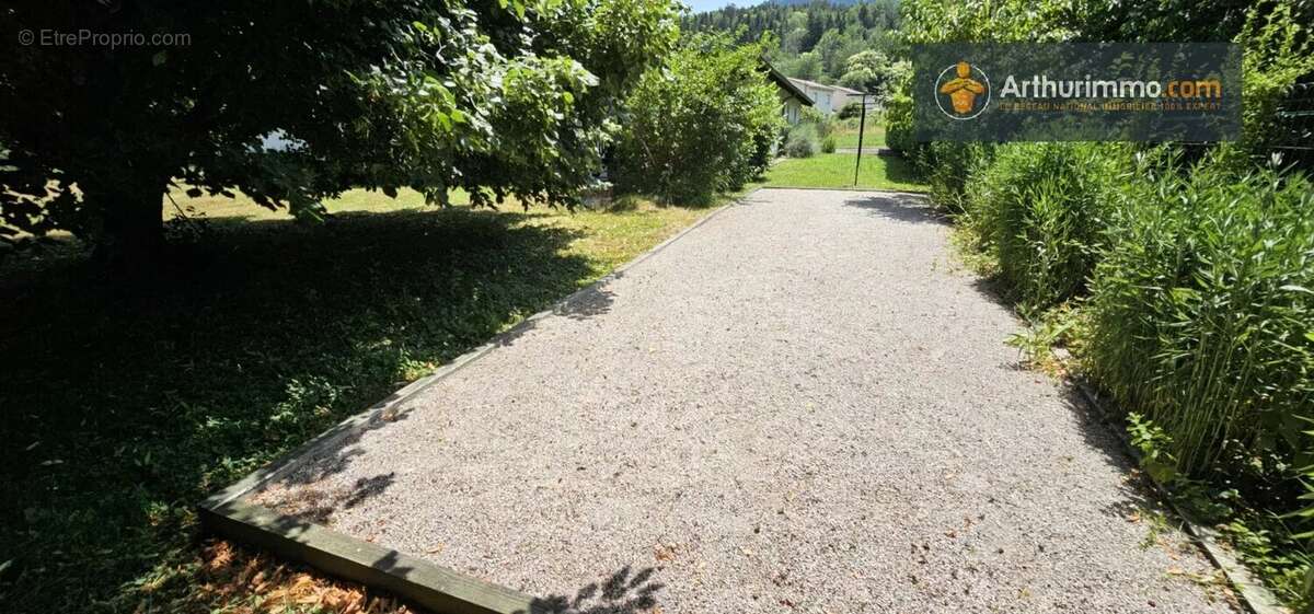 Maison à FOUGAX-ET-BARRINEUF