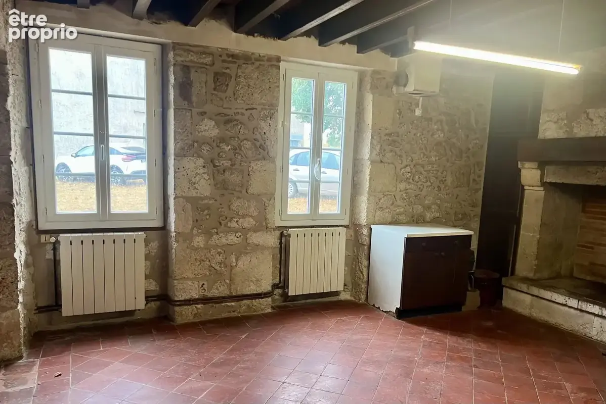 Ancienne ferme en pierre au calme – 145 m² habitables et beau potentiel - photo 3