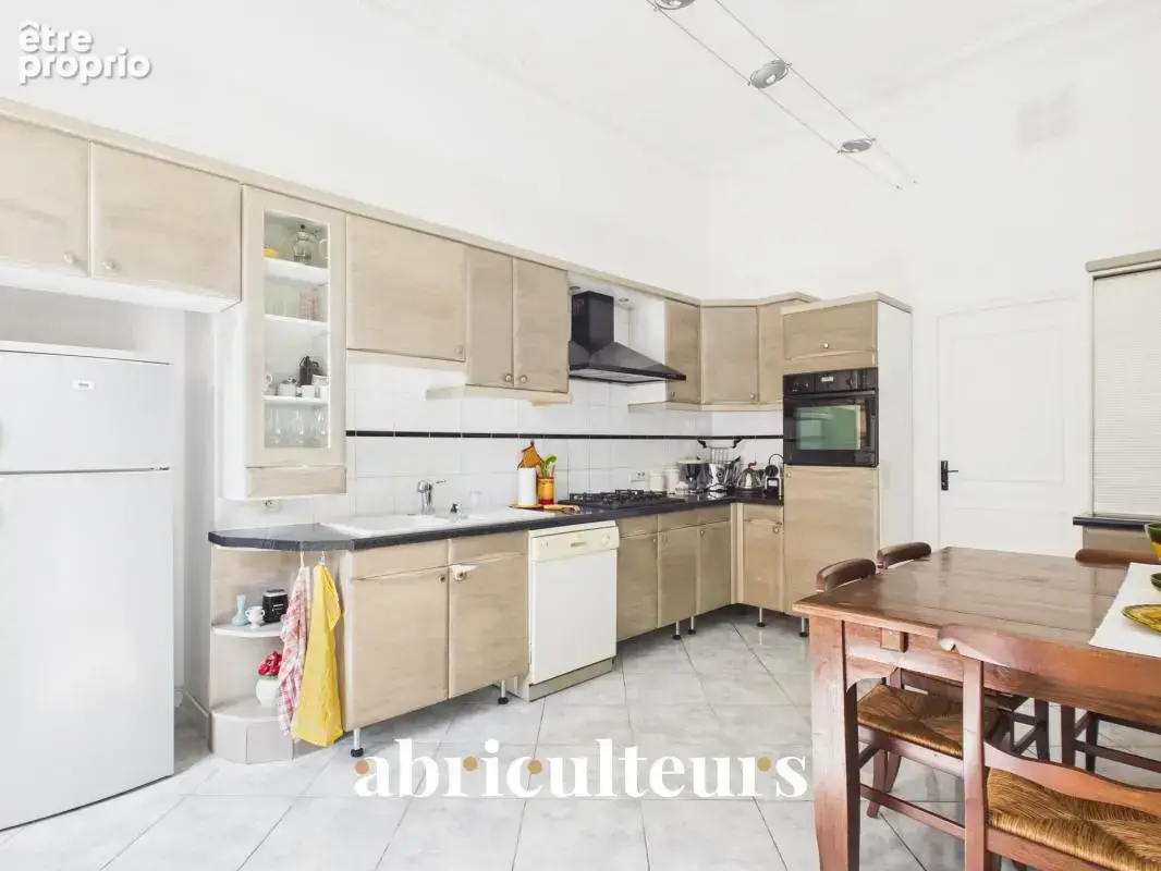 Superbe appartement traversant rénové de 136,81 m² en vente À 30 mètres du Port de Nice (06300) - photo 13